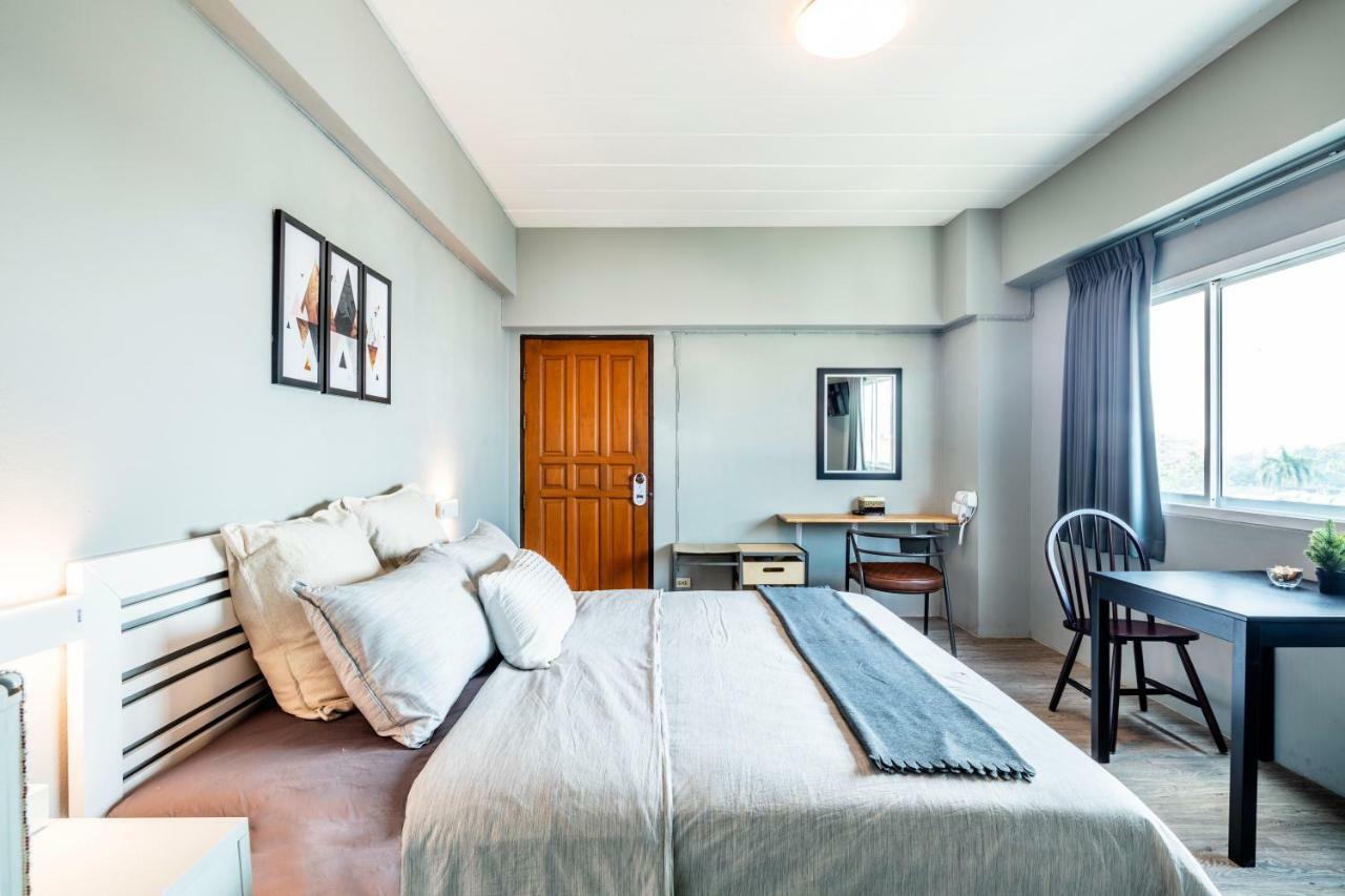 Penyos Service Apartment Bangkok Eksteriør bilde