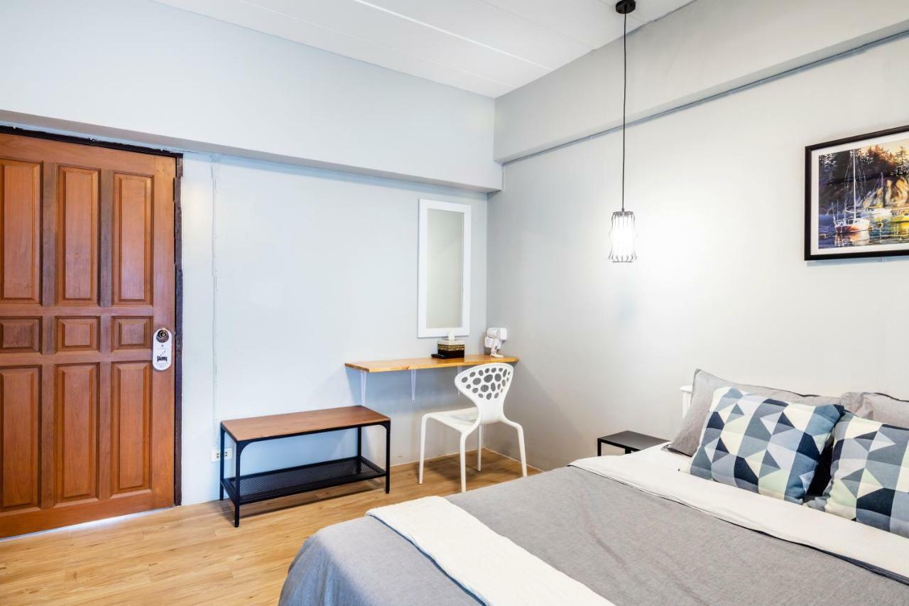 Penyos Service Apartment Bangkok Eksteriør bilde