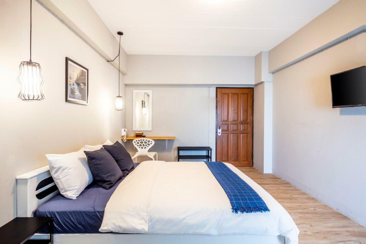 Penyos Service Apartment Bangkok Eksteriør bilde